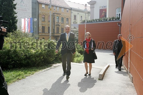 Janez Janša, predsednik vlade in ...