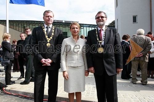 Prof. dr. Jernej Turk, dekan Fakultete za kmetijstvo in biosistemske vede UM,  Mojca Kucler Dolinar, ministrica za visoko šolstvo, znanost in tehnologijo ter prof. dr. Ivan Rozman, rektor Univerze v Mariboru