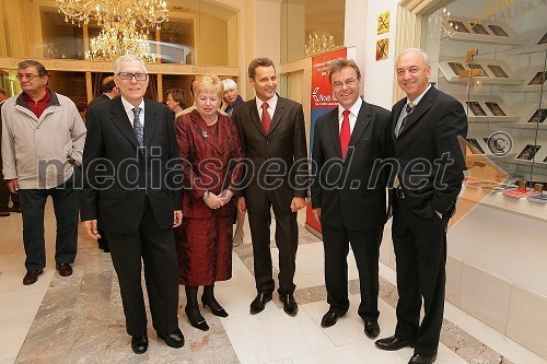 Dr. Lovro Šturm, nekdanji minister za pravosodje in njegova soproga Milica Šturm, pesnica in pisateljica, Danilo Rošker, direktor SNG Maribor, mag. Zdravko Luketič, NSi in Janez Ujčič, generalni direktor RTS in mestni svetnik MOM   
 
