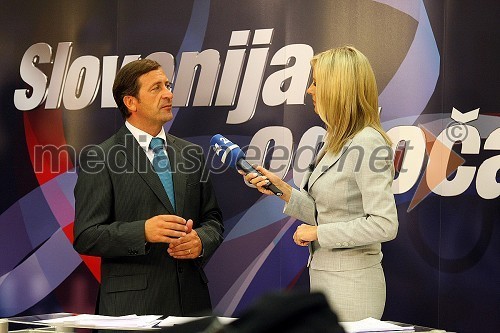 Karl Viktor Erjavec, predsednik DeSus-a in Petra Kerčmar, novinarka POP TV-ja

