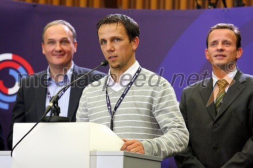 Janez Podobnik, SLS, Darko Krajnc, predsednik stranke SMS in Bojan Šrot, župan mesta Celje in predsednik stranke SLS