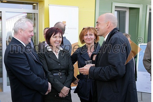 Jožef Berdnik, svetovalec uprave Deželne banke Slovenije d. d, ..., .... in dr. Draško Veselinovič, predsednik uprave Deželne banke Slovenije d.d.