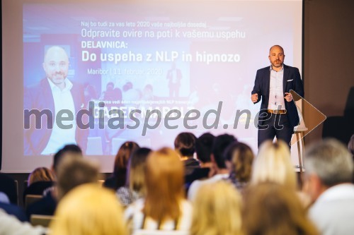 Do uspeha z NLP in hipnozo