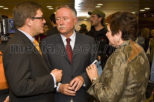 John Groffen, nizozemski veleposlanik, Anton Bebler, politolog in redni profesor na FDV-ju in Darja Lavtižar Bebler, poslanka SD