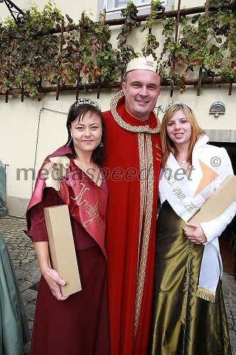 Martina Rebula, kraljica Terana, Janez Colnar, Cvičkov kralj in Janja Curk, kraljica vina Zelen