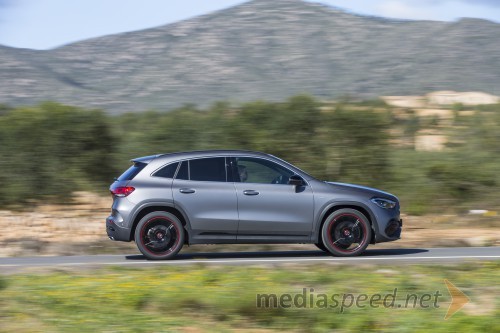 Mercedes Benz SUV GLA