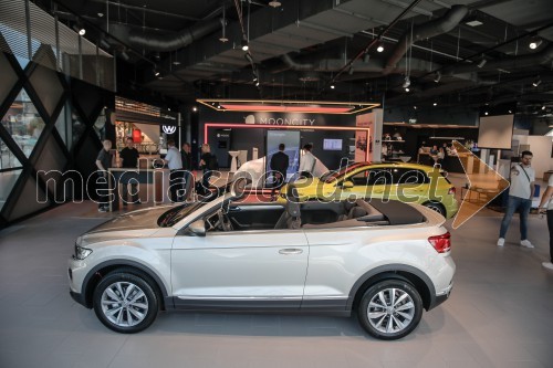 Otvoritev prvega centra mobilnosti Volkswagen in predstavitev novega VW T-Roc Cabrioleta