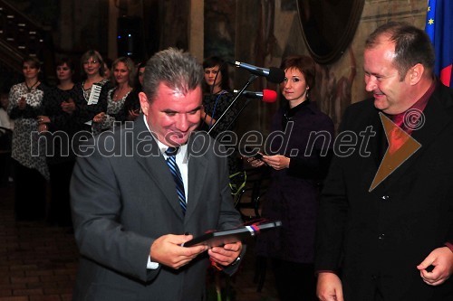 Andrej Vizjak, minister za gospodarstvo in Aleš Hauc, generalni direktor Pošte Slovenije