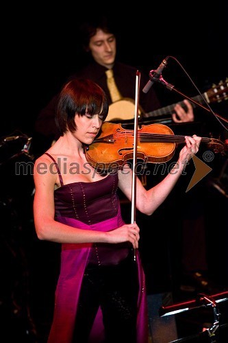 Anja Bukovec, glasbena gostja otvoritvenega večera in Anže Palka, glasbenik in organizator Flamenco festivala SIFF 08