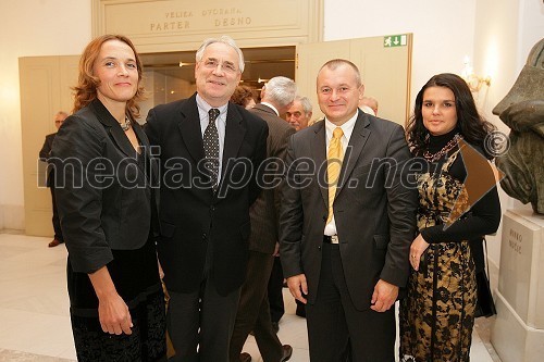 Ivo Vajgl, poslanec (Zares) s soprogo Mojco Zlobko Vajgl, harfistko in Franc Kangler, župan Maribora s soprogo Tanjo