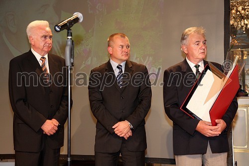 Karl Midlil, mestni svetnik MOM, Franc Kangler, župan Maribora in Jože Mlinarič, akademik in prejemnik priznanja častni občan