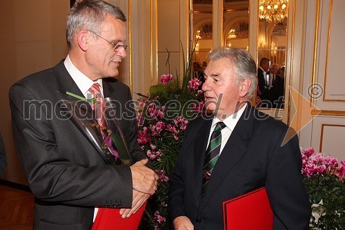 Prof. dr. Veljko Vlaisavljević, predstojnik oddelka za reproduktivno medicino in ginekološko endokrinologijo UKC Maribor in prejemnik zlatega grba mesta Maribor in prof. dr. Jože Mlinarič, akademik in prejemnik priznanja častni občan