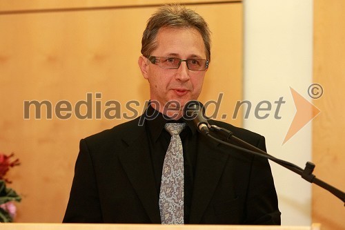 Prof. dr. Miro Milanovič, Fakulteta za elektrotehniko, računalništvo in informatiko Univerze v Mariboru