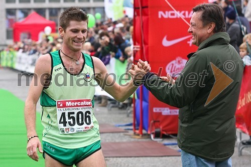 David Rihtarič, tretjeuvrščeni v polmaratonu (tek na 21 km) in Zoran Jankovič, župan Ljubljane