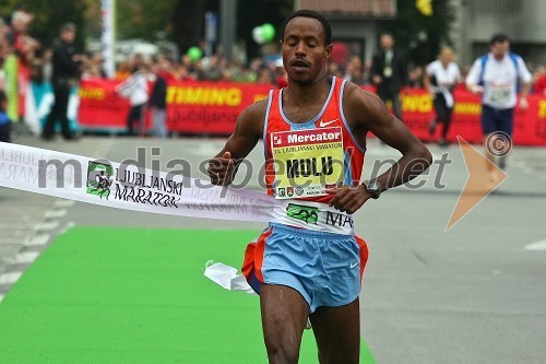 Amare Mulu (Etiopija), zmagovalec Ljubljanskega maratona