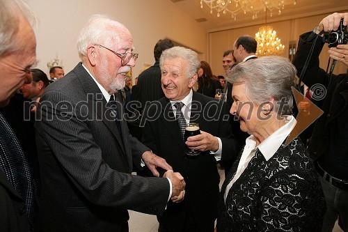 Aleksander Valič, igralec in dobitnik Borštnikovega prstana 2008,  Marjan Bačko, nekdanji igralec in soproga Aleksandra Valiča