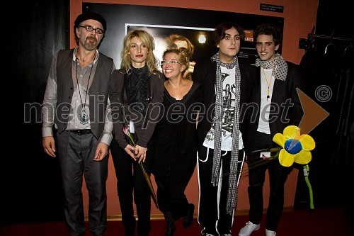 Branko Završan, igralec, Jelena Proković, kostumografinja, Ivana Djilas, v.d. dramaturginje, Boštjan Gombač, igralec in glasbenik in Marko Brdnik, igralec in glasbenik