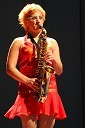 Sonja Hercog, saksofonistka skupine Navihanke