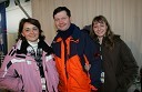 Igor Marinič, namestnik direktorja Pošte Slovenije z ženo Andrejo in hčerko Ano
(nedeljski slalom)