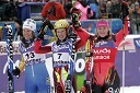 Prve tri smučarke: tretjeuvrščena Therese Borssen, Švedska, zmagovalka Marlies Schild, Avstrija in drugouvrščena Janica Kostelič, Hrvaška
(nedeljski slalom)