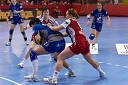 Ljudmila Bodnieva, Krim Electa (modra športna oprema) in ..., rokometašica Nürnberga (rdeča športna oprema)