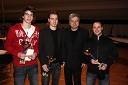 Miha Verlič, hokejist HDK Stavbar, Andrej Verlič, podžupan Maribora, Jure Verlič, hokejist HDK Stvabar in Aleš Burnik, hokejist HDK Stavbar

 



 

 










 



 



 

 




 







 
