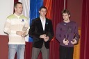 Aljaž Pegan, gimnastičar, Alen Dimic, gimnastičar, in Mitja Petkovšek, dobitnik nagrade za prvo mesto v športni gimnastiki 
 

