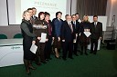 Prof. dr. Marjan Pajntar, dr. med. in prim. asist. Gordana Kalan Živčec, dr. med., predsednica Zdravniške zbornice Slovenije z dobitniki priznanj na področju perinatologije