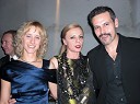 Sonja Kovačević, producentka Gavelle, Livia Pandur, dramaturginja predstave in Roberto Enriques, igralec