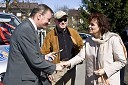 Dr. Igor Bartenjev, dermatovenerolog in predsednik Lions kluba Ljubljana, Joco Žnidaršič, fotoreporter in urednik fotografije dnevnika Delo in mag. Valerija Bužan, direktorica CUDV Draga