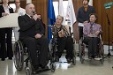 Dane Kastelic, predsednik Zveze paraplegikov Slovenije, Ljubica Jančar in Darinka Slanovec, pesnica, povezovalka programa