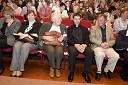 Jolanda Jakovac Kojek, vodja zdravstvene nege specialističnih ambulant na Onkološkem inštitutu, Gordana Lokajnar, dipl. med. sestra, pedagoška medicinska sestra na Onkološkem inštitutu,  Jana Fink, prostovoljka programa organizirane samopomoči bolnikov z rakom Pot k okrevanju, mag. Srečko Hren, župnik Župnije Sv. Duh Celje in prim. Matjaž Kaučič, dr. med., kirurg
