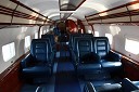 Potniška kabina letala Douglas DC-6B (N996DM)