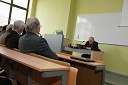 Slušatelji in dr. Bogomir Deželak, zaslužni profesor Ekonomsko-poslovne fakultete Univerze v Mariboru