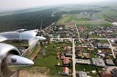 Fotografirano iz letala Douglas DC-6B