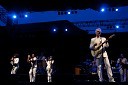 David Byrne, pevec s spremljevalno skupino