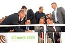 Rado Stojanovič, glavni tajnik ZOTKS, Štefan Pavlinjek, direktor podjetja Roto in predsednik upravnega odbora Obrtne zbornice Slovenije, Michael Deimel, predsednik svetovne organizacije oračev ter Borut Pahor, predsednik Vlade RS