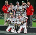 Poljska ekipa: spodaj - Tomasz Gollob, Piotr Protasiewicz, zgoraj - Jaroslaw Hampel, Rune Holta, Grzegorz Walasek in trenerja