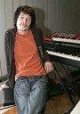Rok Lopatič, klaviaturist skupine Leeloojamais