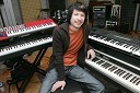 Rok Lopatič, klaviaturist skupine Leeloojamais