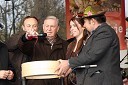 Mag. Tone Zafošnik, mestni viničar, Anja Jamšek, mariborska vinska kraljica za obdobje 2008-2010 in Alojz Jenuš - Slavek, outar in brač iz Malečnika