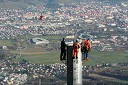 Helikoptersko postavljanje stebrov nove Pohorske vzpenjače