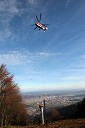 Helikoptersko postavljanje stebrov nove Pohorske vzpenjače