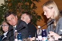 Borut Pahor, predsednik Vlade Republike Slovenije in Katarina Kresal, ministrica za notranje zadeve