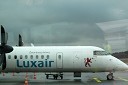 Letalo Bombardier Q400 luxemburškega letalskega prevoznika Luxair na letališču Luxembourg