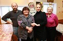 Božo Raušl, sekretar ZPM Maribor, Majda Struc, generalna sekretarka ZPMS (Zveza prijateljev mladine Slovenije), Dedek Mraz, Brina Černetič, svetovalka uprave Diners Club Slovenija in ...

