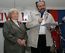 Akad. prof. dr. Zinka Zorko in Tone Petelinšek, odgovorni urednik programov Radia Maribor