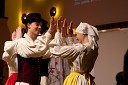 Člana Folklorne skupine France Marolt