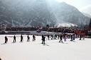 Tradicionalna predstavitev zastav držav, ki tekmujejo