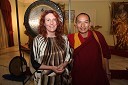 Mojca Malek Morya, igralka gongov in tibetanski menih